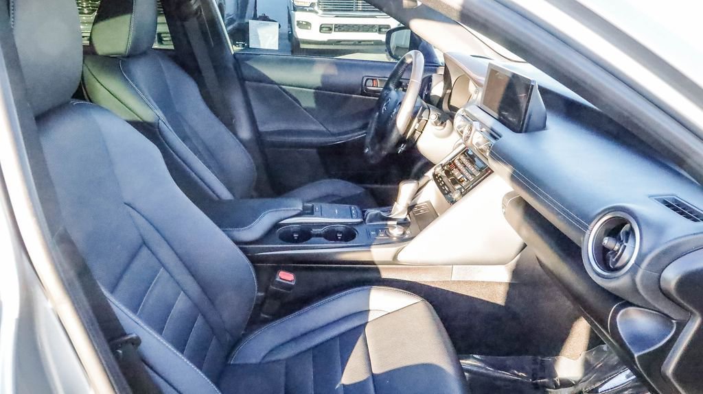 Used 2022 Lexus IS 350 F Sport w/ Navigation Package image 17