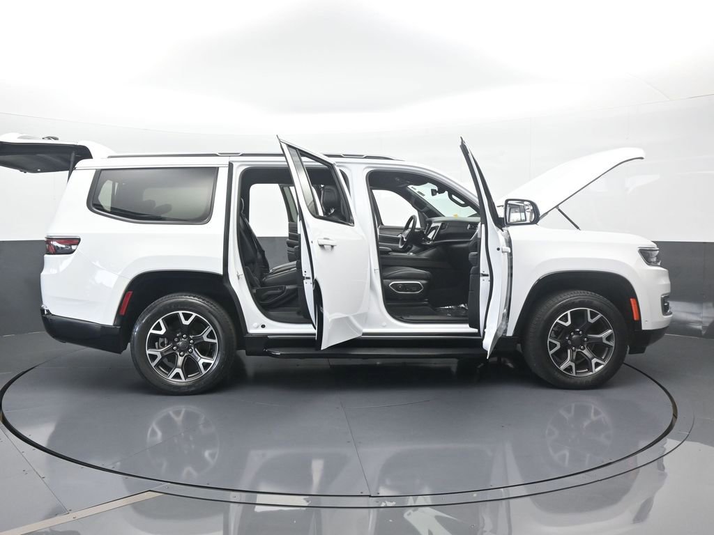 Used 2023 Jeep Wagoneer Series III w/ Preferred Equipment Group image 75