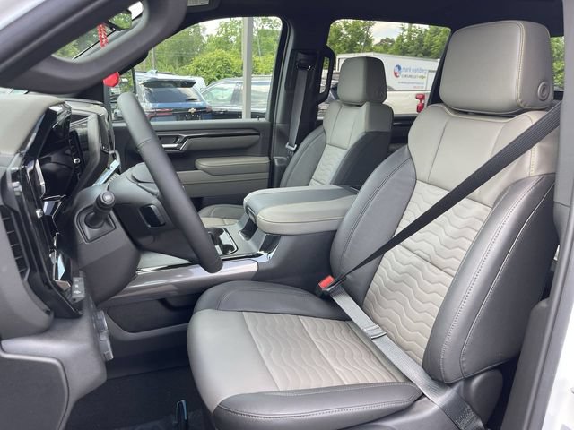 New 2026 Chevrolet Silverado 2500 ZR2 w/ LPO, Dark Essentials Package AWD/4WD image 11