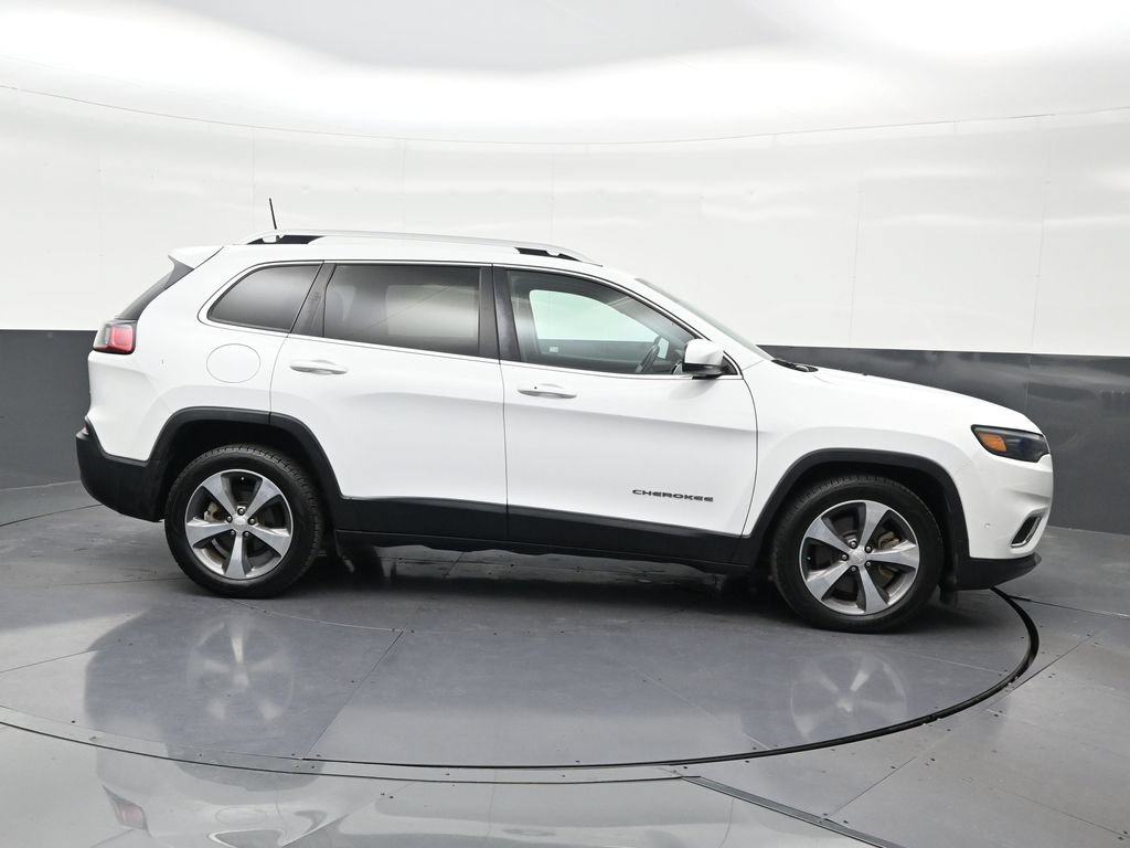 Used 2019 Jeep Cherokee Limited w/ Luxury Group FWD image 7