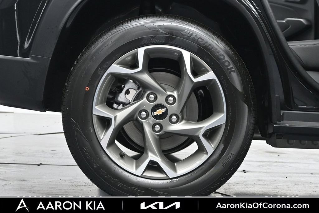 Used 2026 Chevrolet Trax LT w/ Sunroof Package FWD image 46