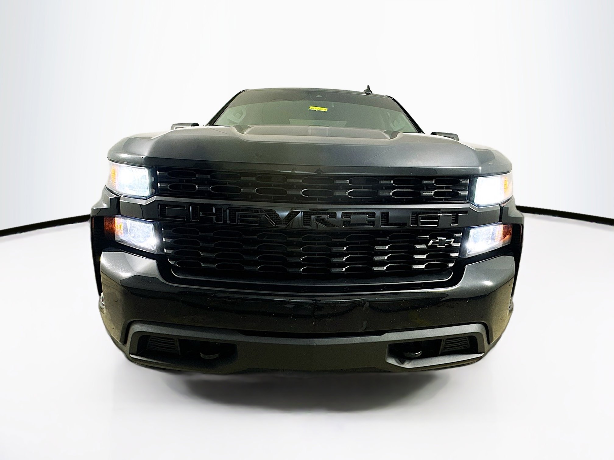 Used 2022 Chevrolet Silverado 1500 Custom w/ Rally Edition image 2