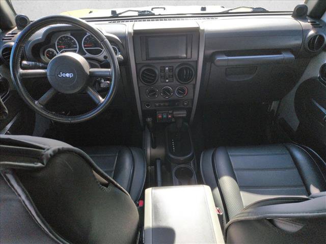 Used 2009 Jeep Wrangler Unlimited Rubicon w/ Trailer Tow Group image 15