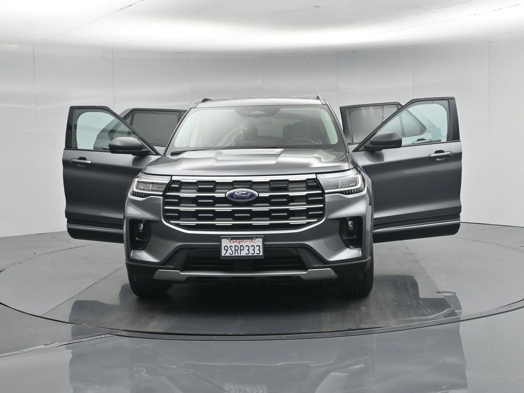Used 2025 Ford Explorer Active w/ Active Comfort Package RWD image 35