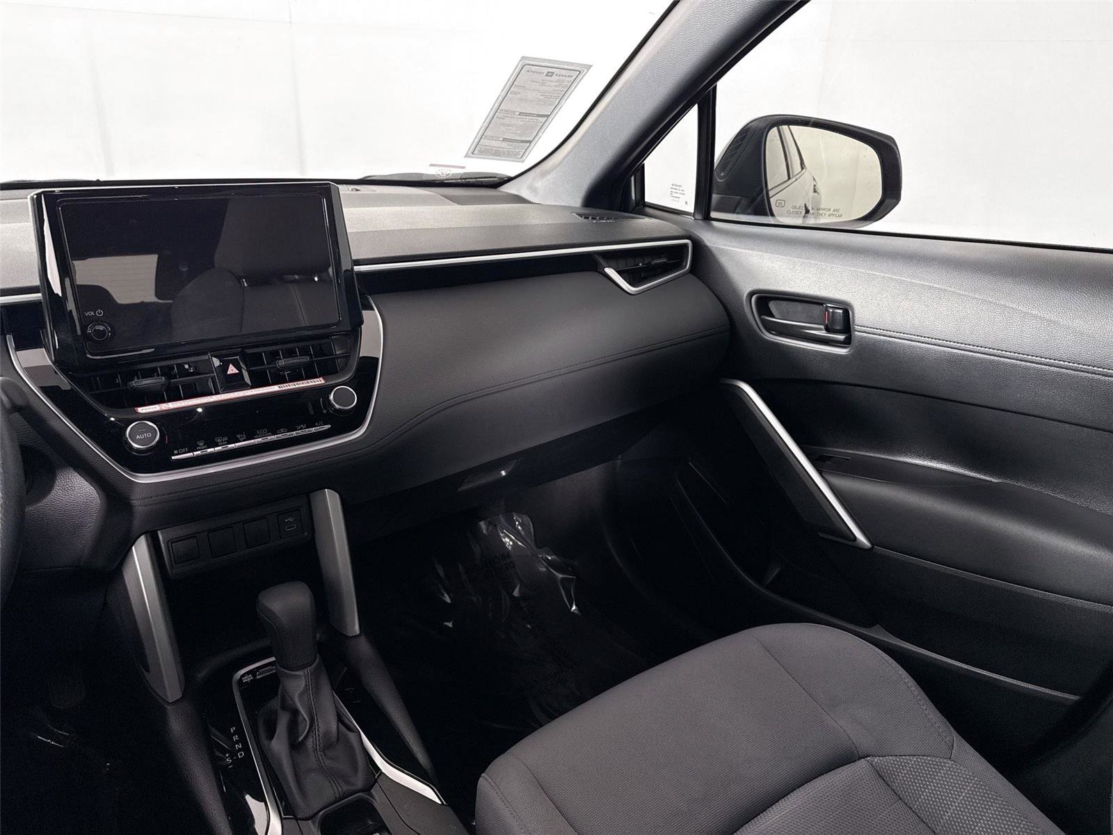 Used 2025 Toyota Corolla Cross AWD Hybrid image 40