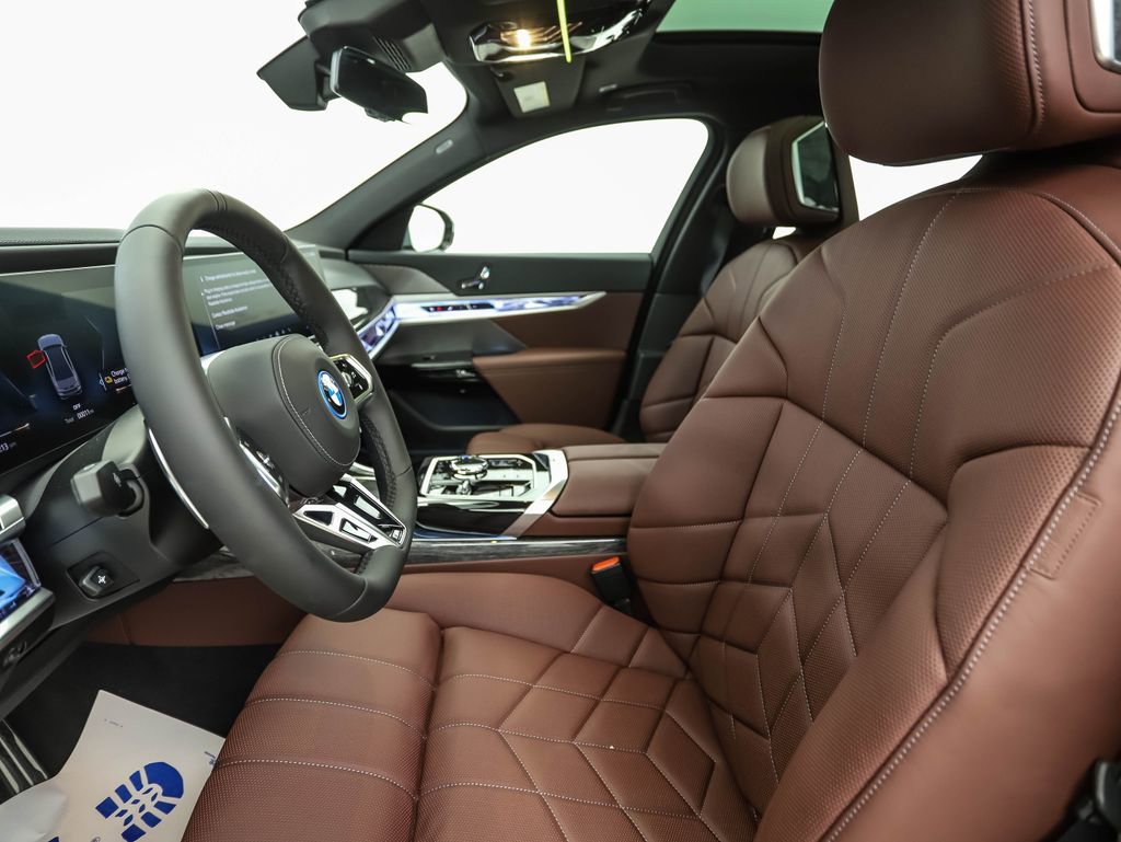 New 2026 BMW 750e xDrive image 12