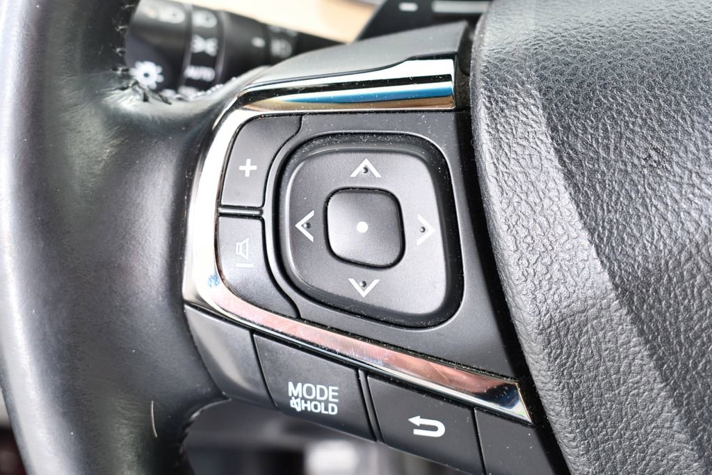 Used 2013 Toyota Avalon Limited image 29