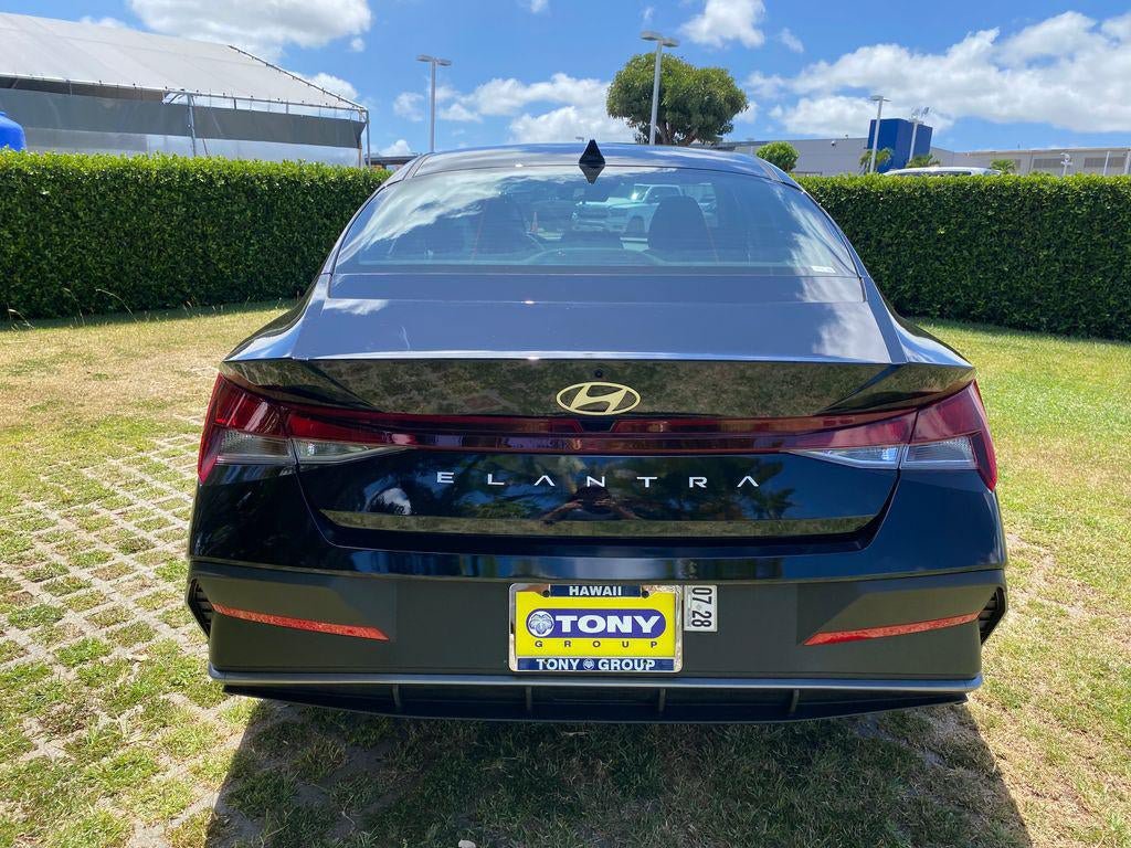 New 2026 Hyundai Elantra SE FWD image 6