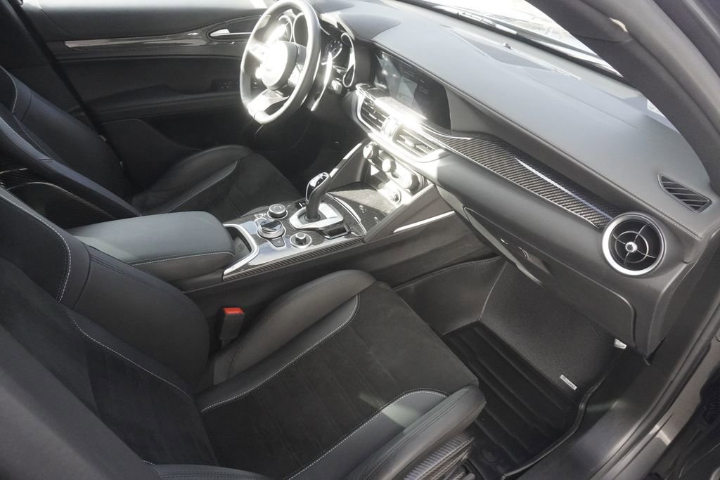 Used 2023 Alfa Romeo Stelvio Quadrifoglio w/ Active Assist Plus Package image 22