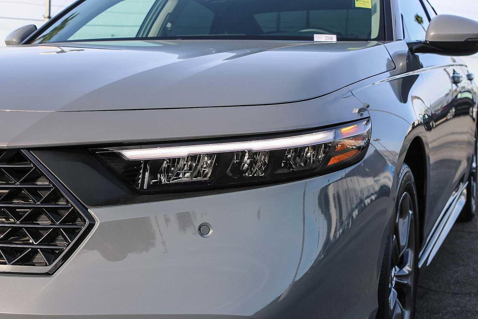 Certified 2025 Honda Accord EX-L image 10