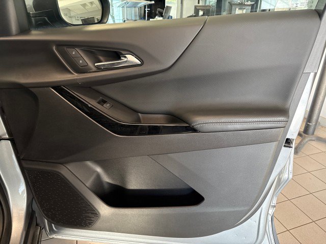 Used 2025 Chevrolet Equinox LT w/ Safety and Technology Package FWD image 30