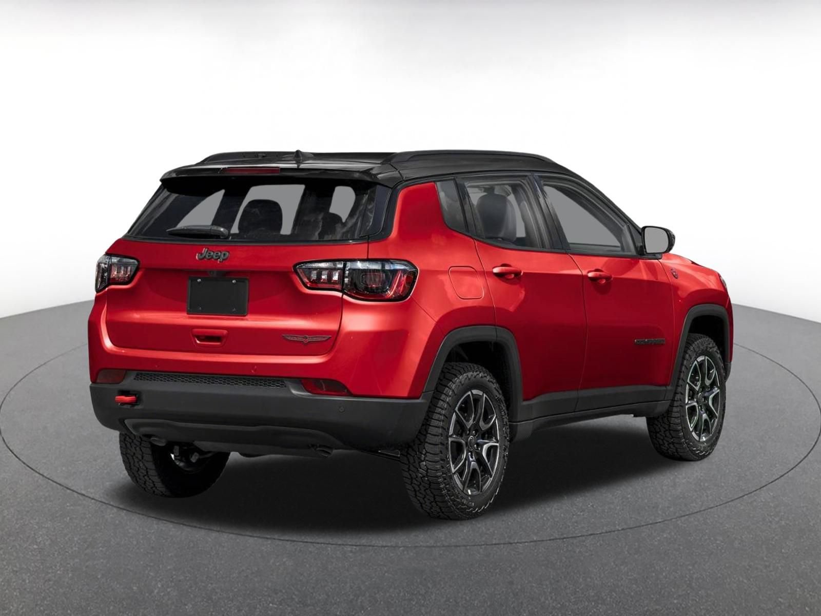 Used 2026 Jeep Compass Trailhawk AWD/4WD image 2