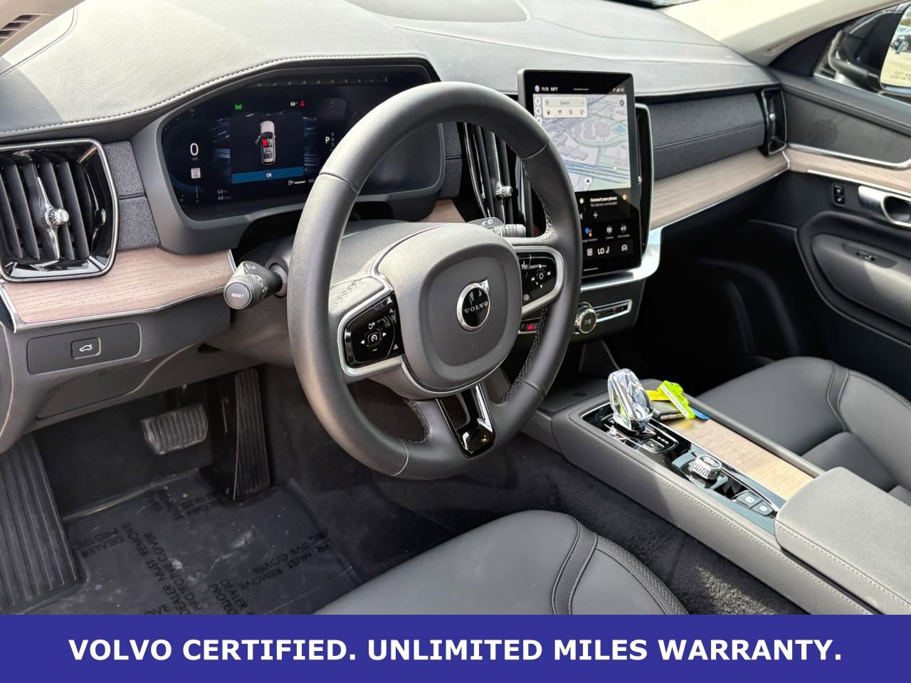 Certified 2025 Volvo XC90 B6 Plus image 15