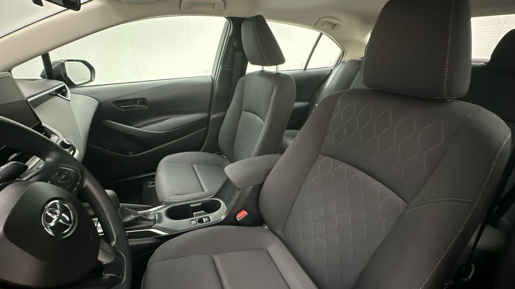 Certified 2025 Toyota Corolla LE image 9
