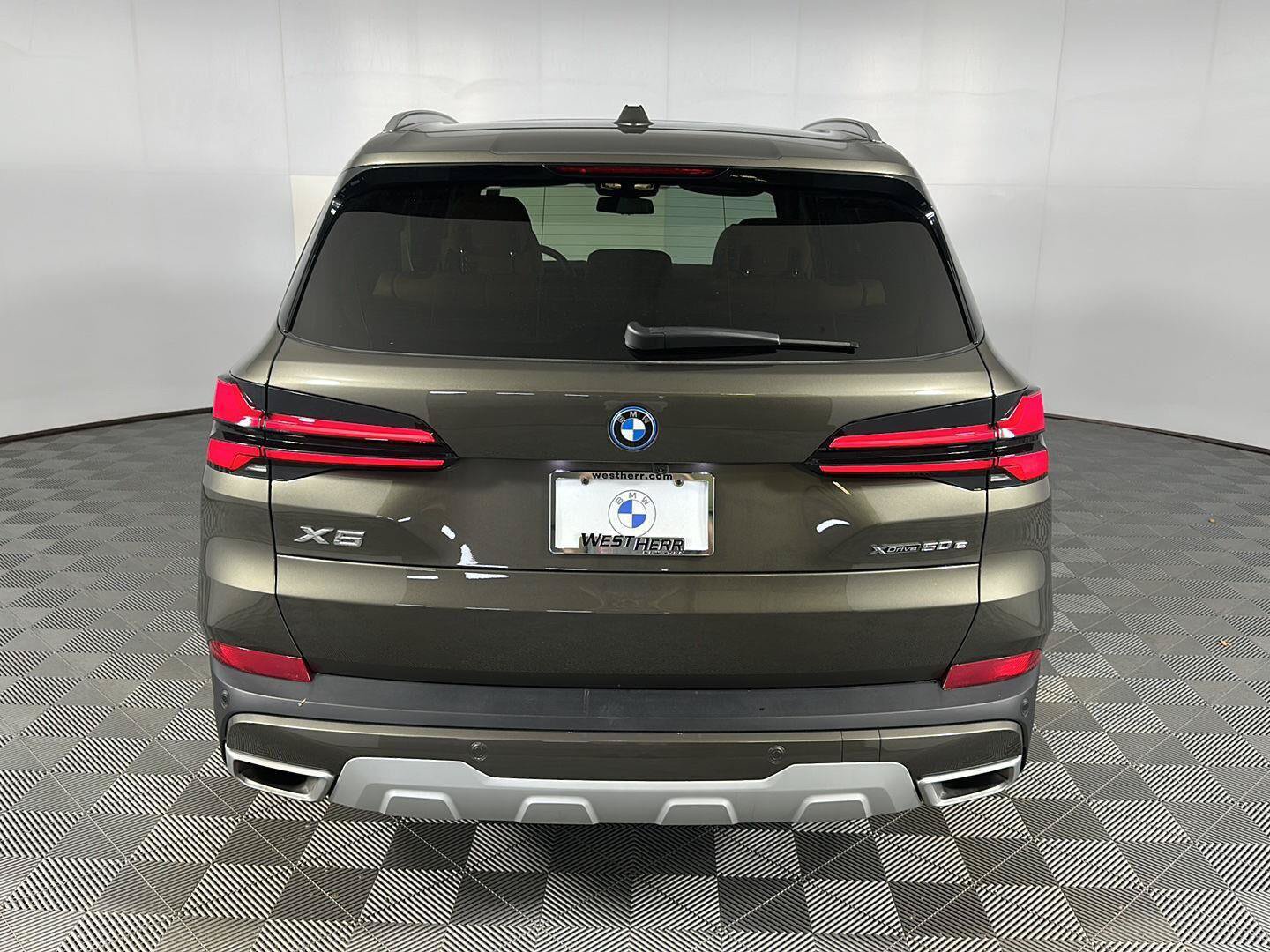 New 2026 BMW X5 xDrive50e w/ Premium Package AWD/4WD image 6
