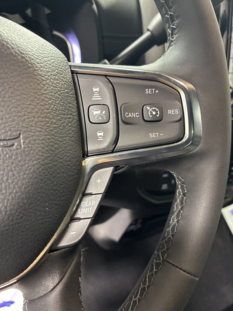 Used 2026 RAM 2500 Laramie AWD/4WD image 16