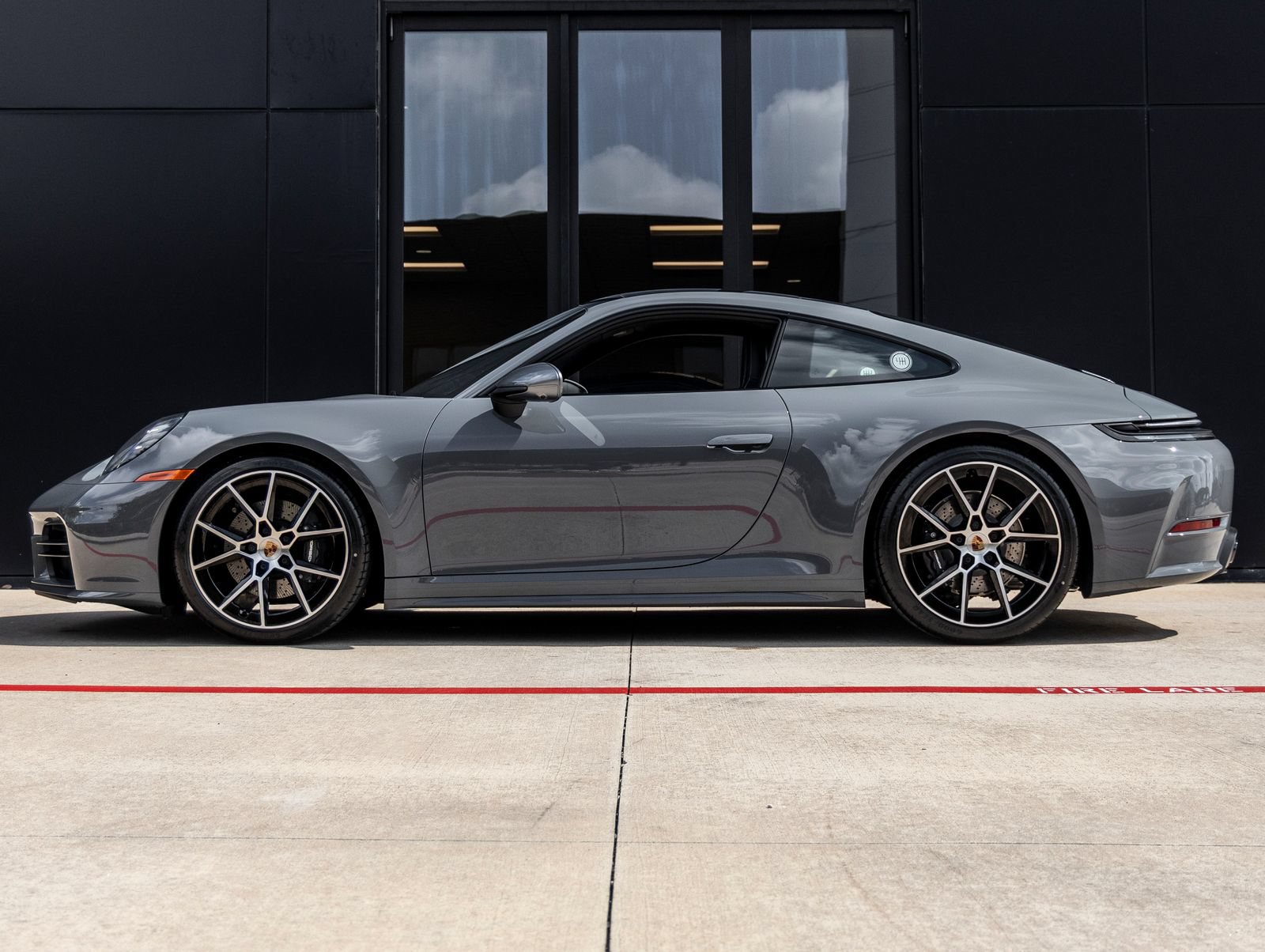 Used 2026 Porsche 911 Carrera T RWD image 2