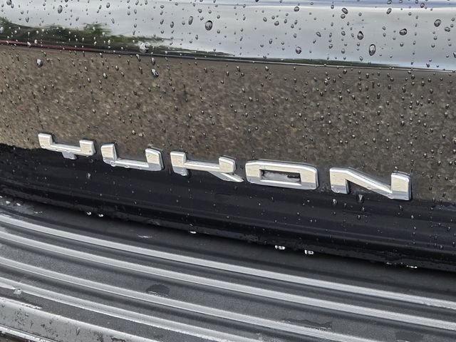 Used 2021 GMC Yukon Denali w/ Denali Premium Package RWD image 19
