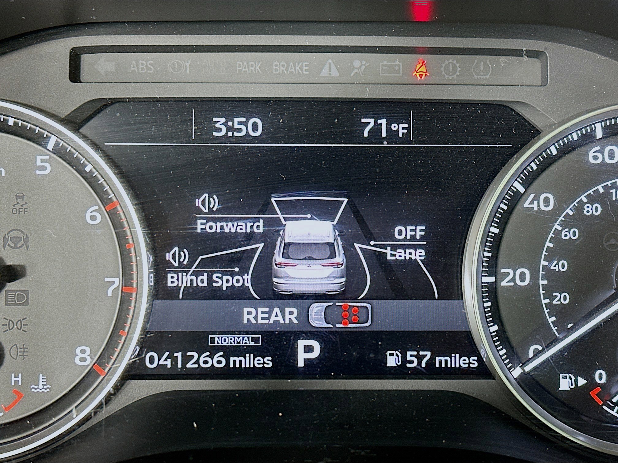 Used 2024 Mitsubishi Outlander SE image 19