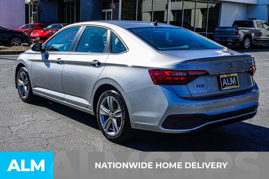 Used 2024 Volkswagen Jetta SE FWD image 5