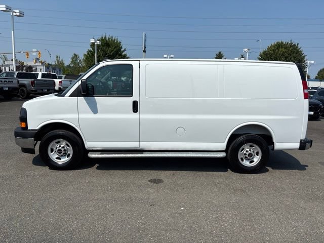 Used 2025 GMC Savana 2500 w/ Driver Convenience Package RWD image 2