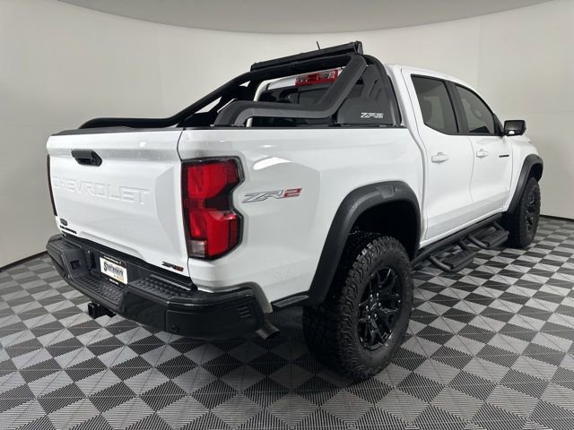 Used 2025 Chevrolet Colorado ZR2 w/ Midnight Edition image 3