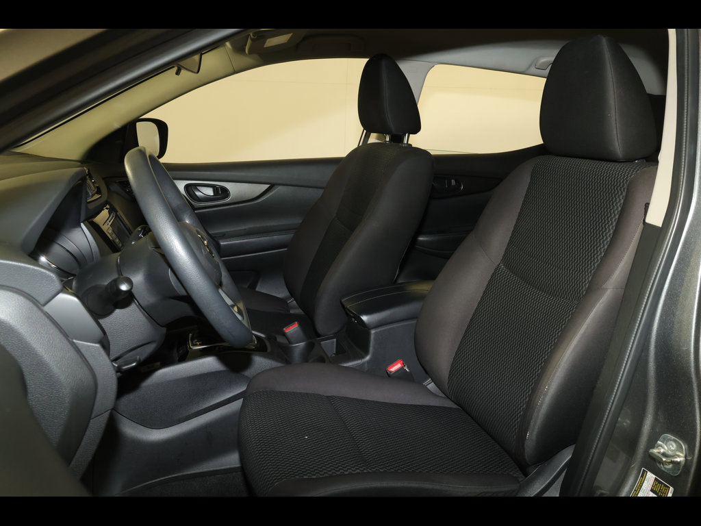 Used 2020 Nissan Rogue Sport S AWD/4WD image 3