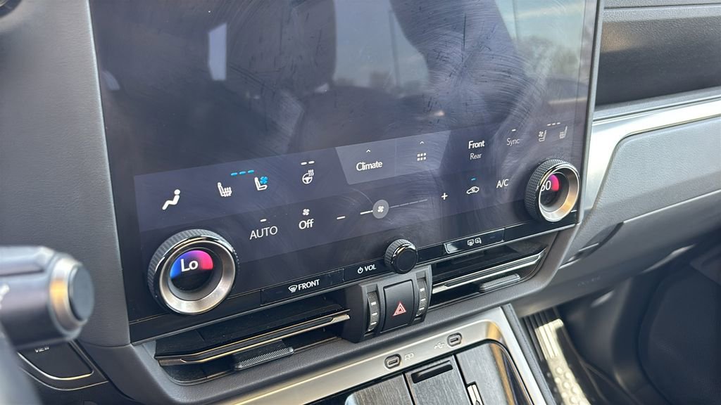 Used 2024 Lexus GX 550 w/ Accessory Package (2T) image 21