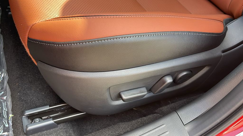 Used 2025 MAZDA CX-50 AWD 2.5 Turbo w/ Premium Pkg image 27