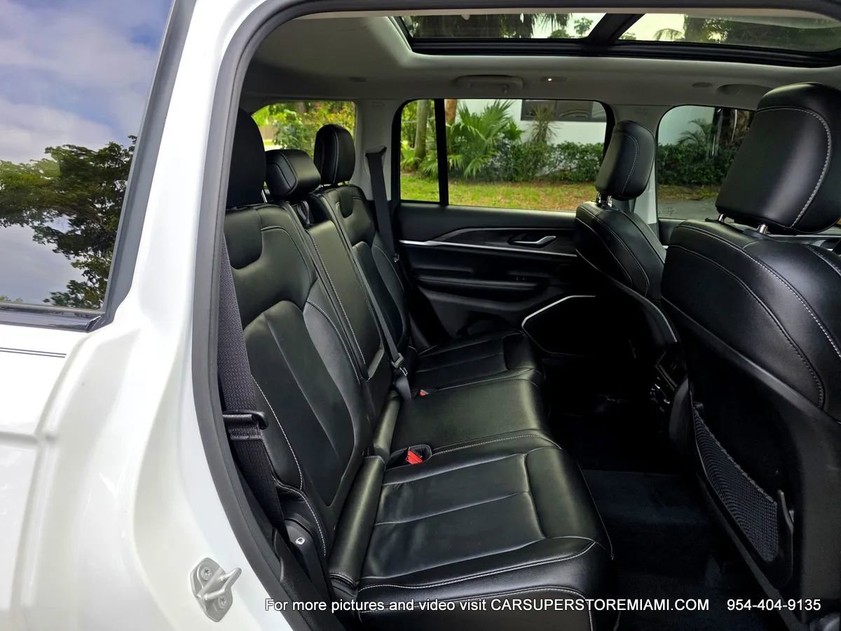 Used 2022 Jeep Grand Cherokee Limited 4xe image 38