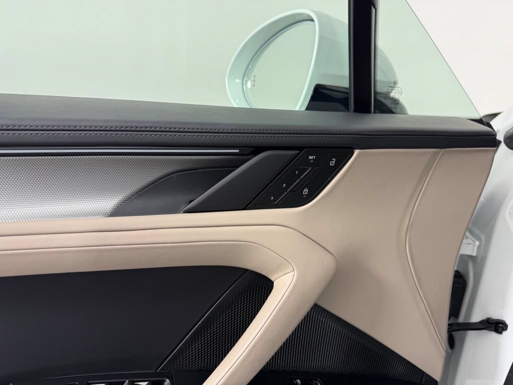 New 2026 Porsche Cayenne Electric AWD/4WD image 19