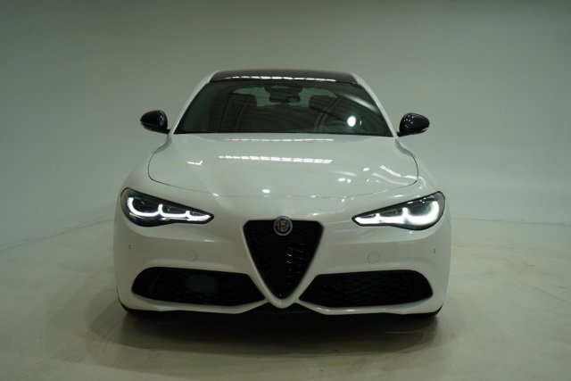 New 2026 Alfa Romeo Giulia Base image 2