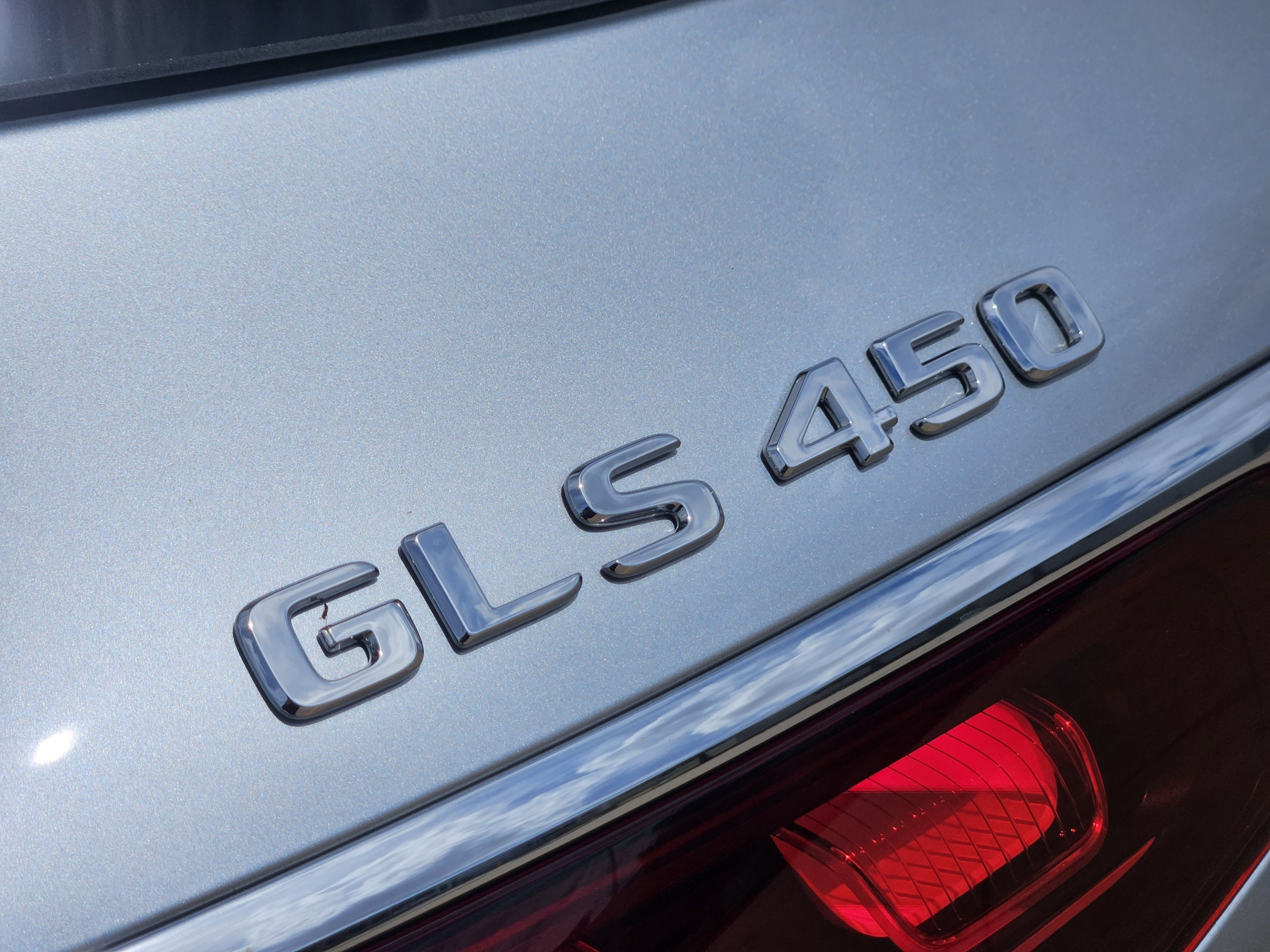 Used 2026 Mercedes-Benz GLS 450 4MATIC w/ AMG Line Exterior image 28