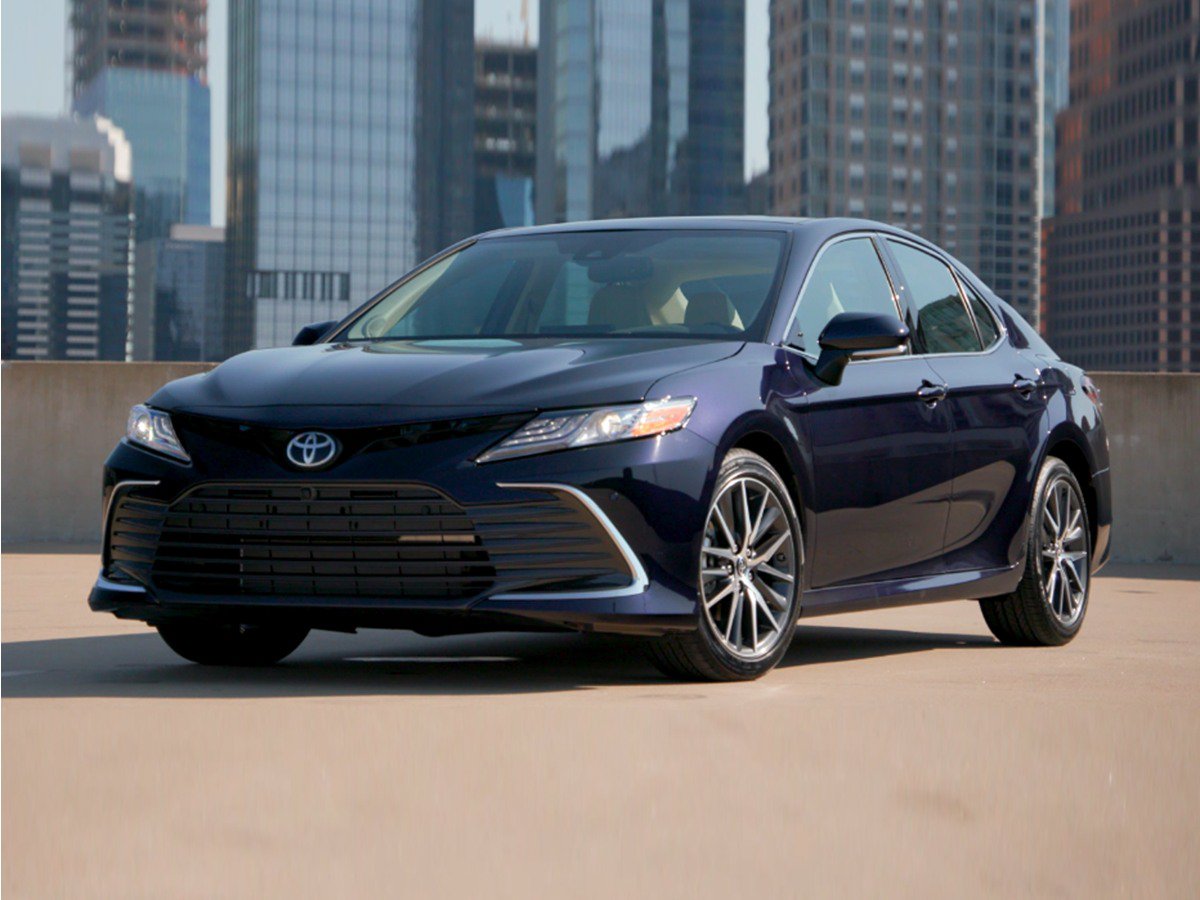 Used 2024 Toyota Camry SE