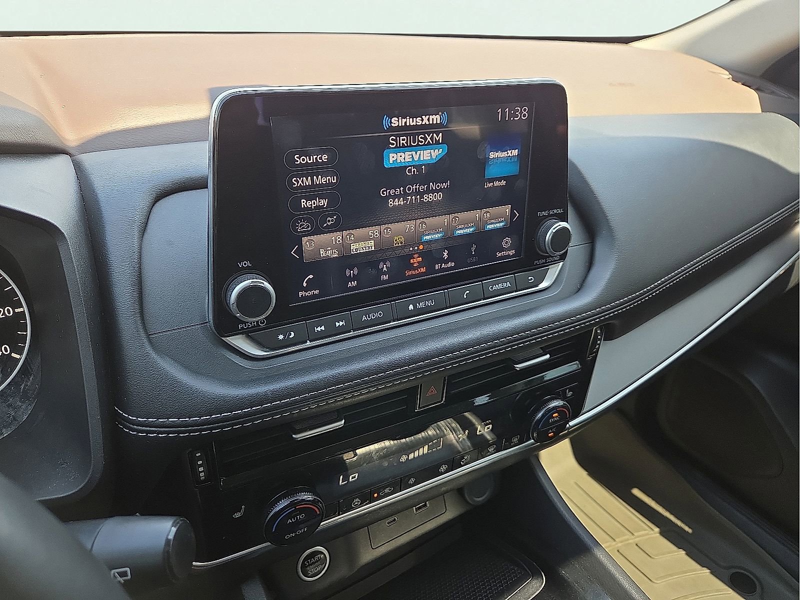 Used 2022 Nissan Rogue SV w/ SV Premium Package FWD image 16