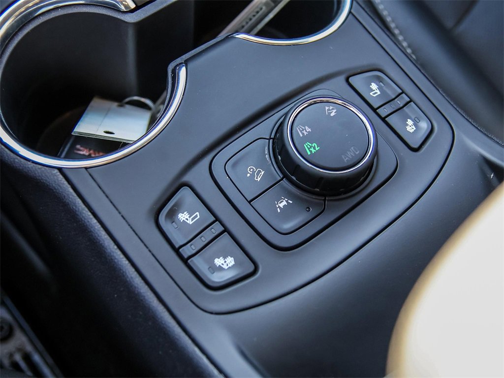 Certified 2023 GMC Terrain SLT image 31