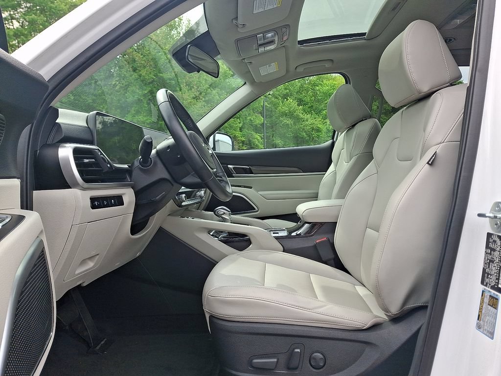Certified 2023 Kia Telluride S w/ S Sunroof Package AWD/4WD image 15