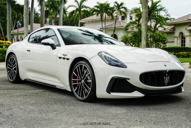 Used 2024 Maserati GranTurismo Trofeo AWD/4WD image 12