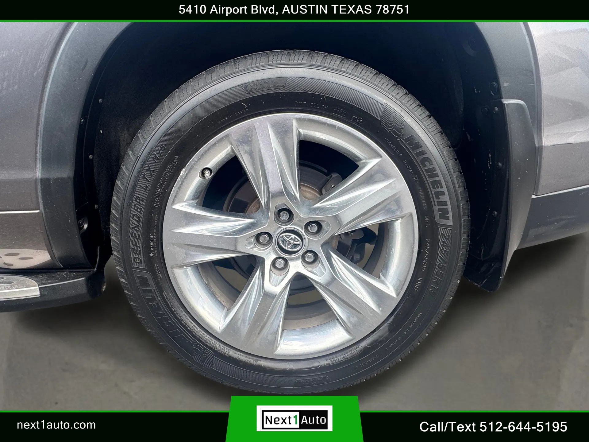 Used 2019 Toyota Highlander Limited FWD image 41