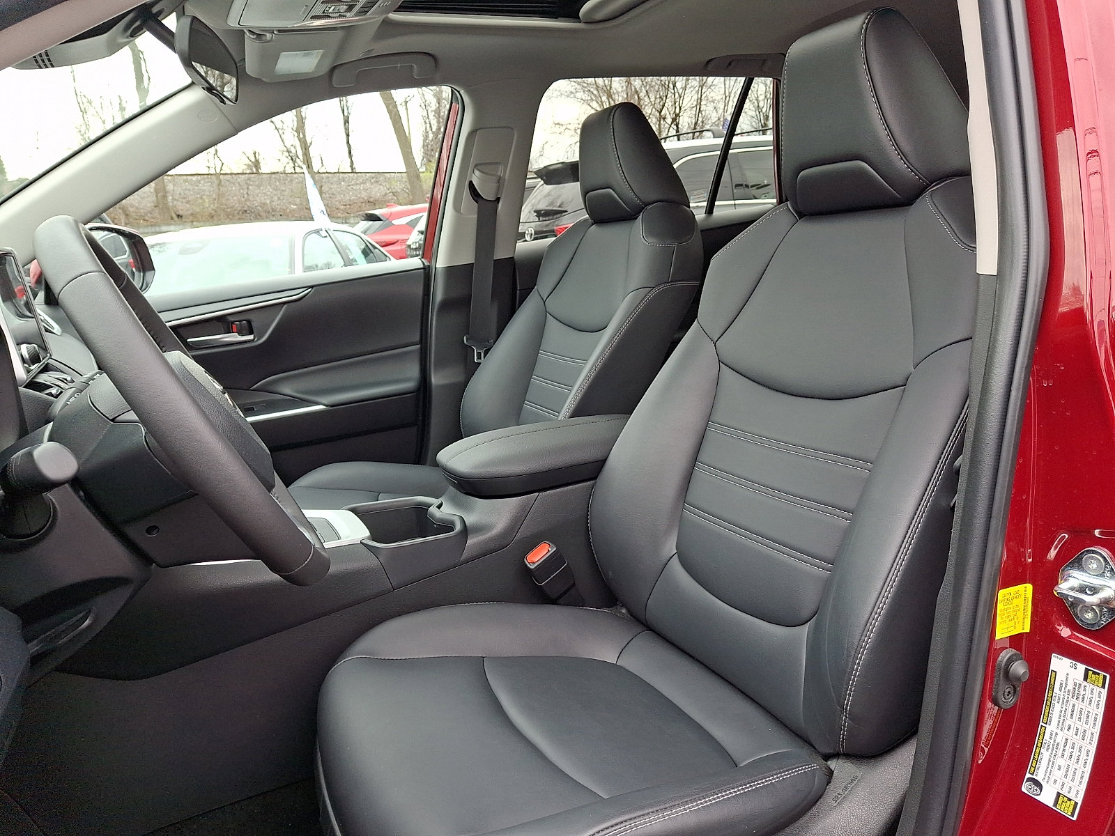 Used 2023 Toyota RAV4 XLE Premium image 12