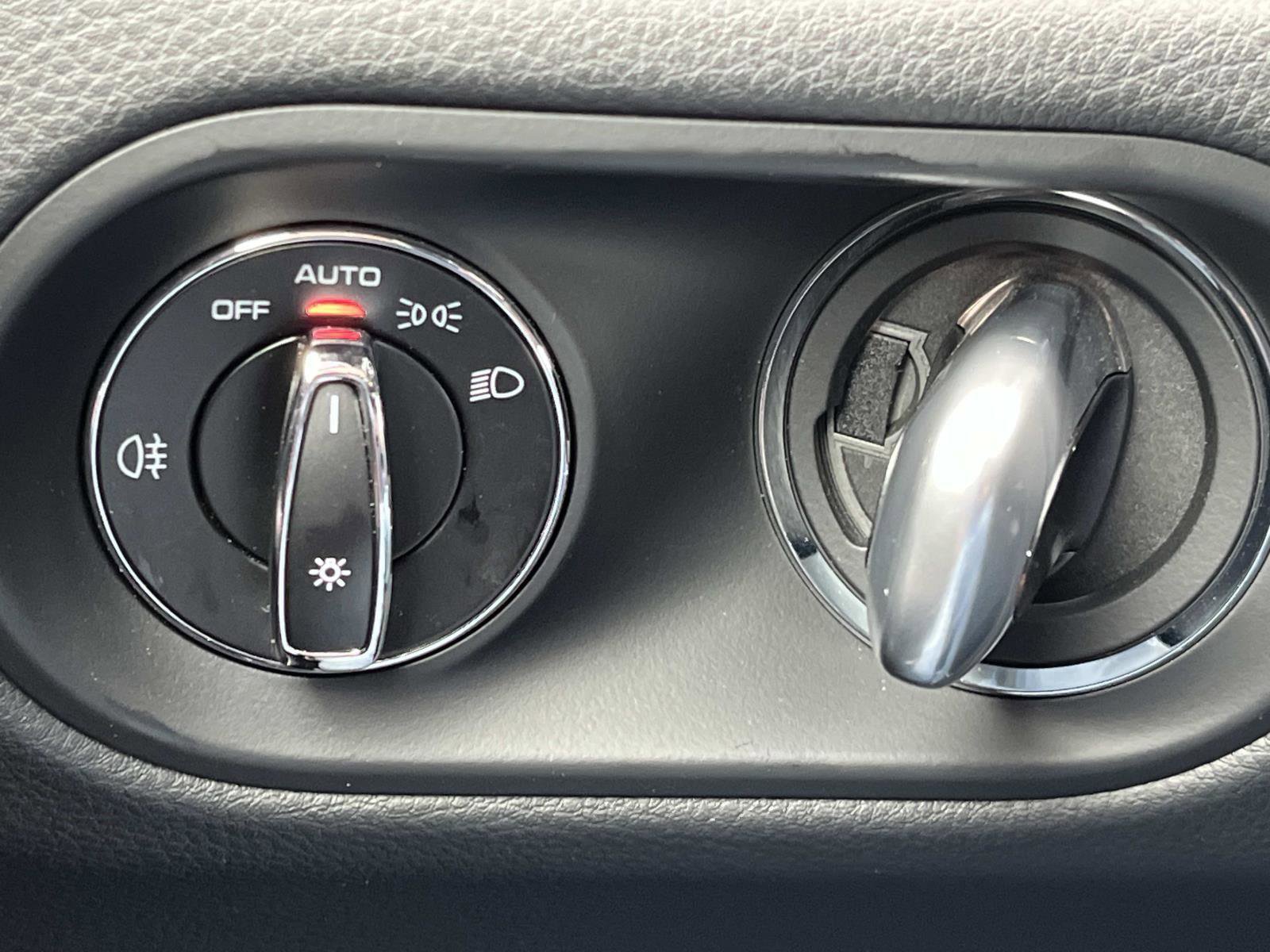 Used 2022 Porsche Macan S image 26