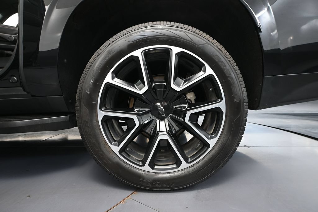 Used 2023 Chevrolet Suburban RST AWD/4WD image 15
