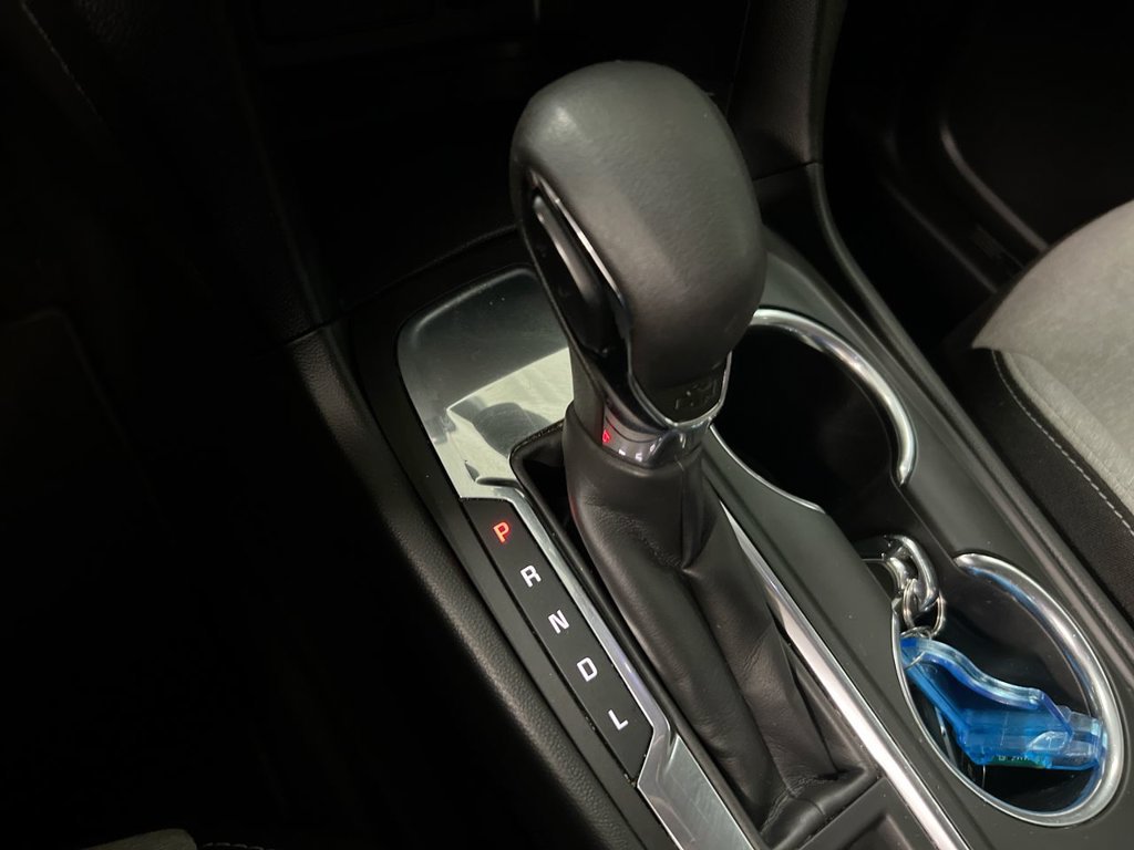 Used 2022 Chevrolet Equinox LS FWD image 17