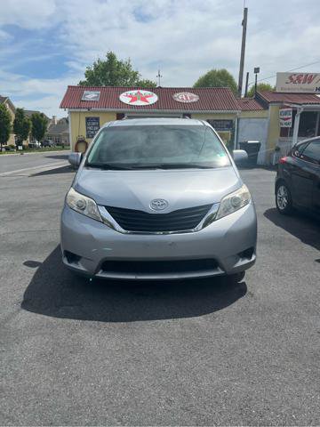 Used 2013 Toyota Sienna LE