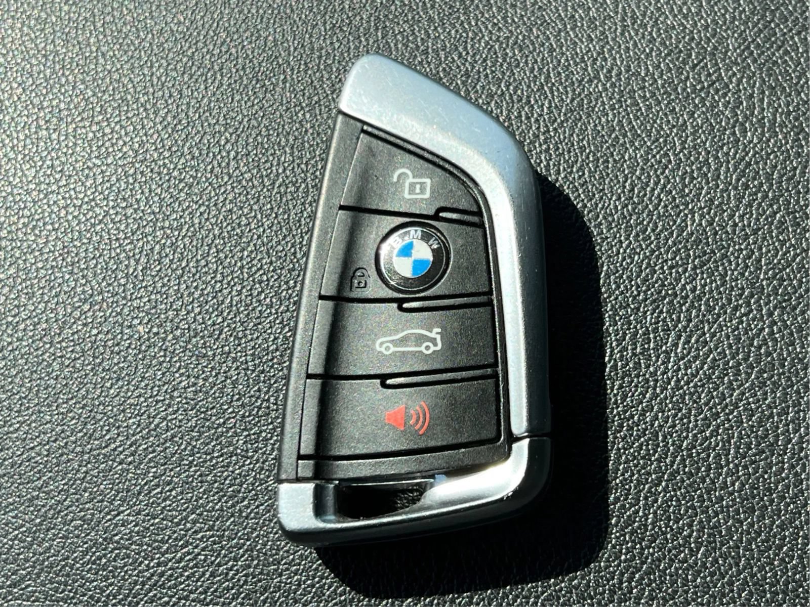 Used 2019 BMW X3 xDrive30i w/ Driving Assistance Package AWD/4WD image 43