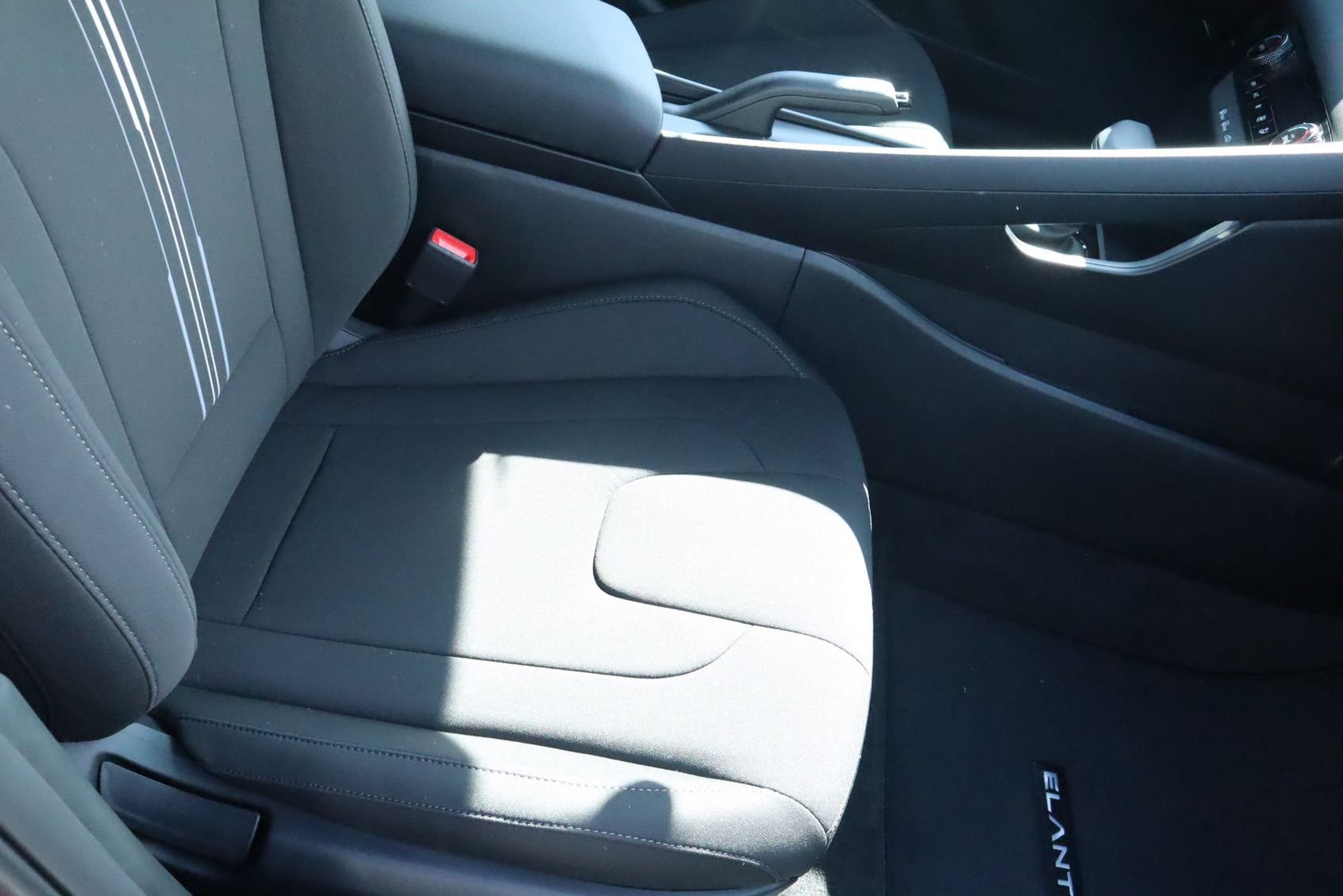 New 2025 Hyundai Elantra Sport w/ Cargo Package image 19