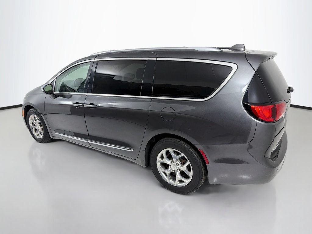 Used 2019 Chrysler Pacifica Limited FWD image 5