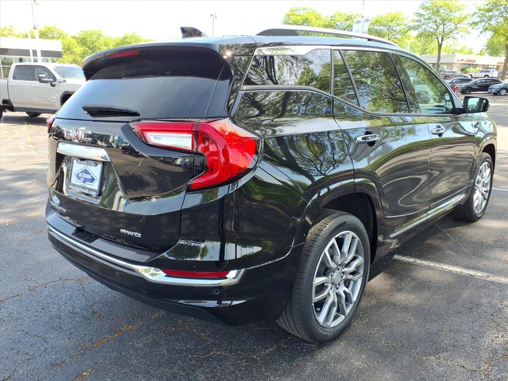 Used 2023 GMC Terrain Denali w/ Denali Premium Package AWD/4WD image 7