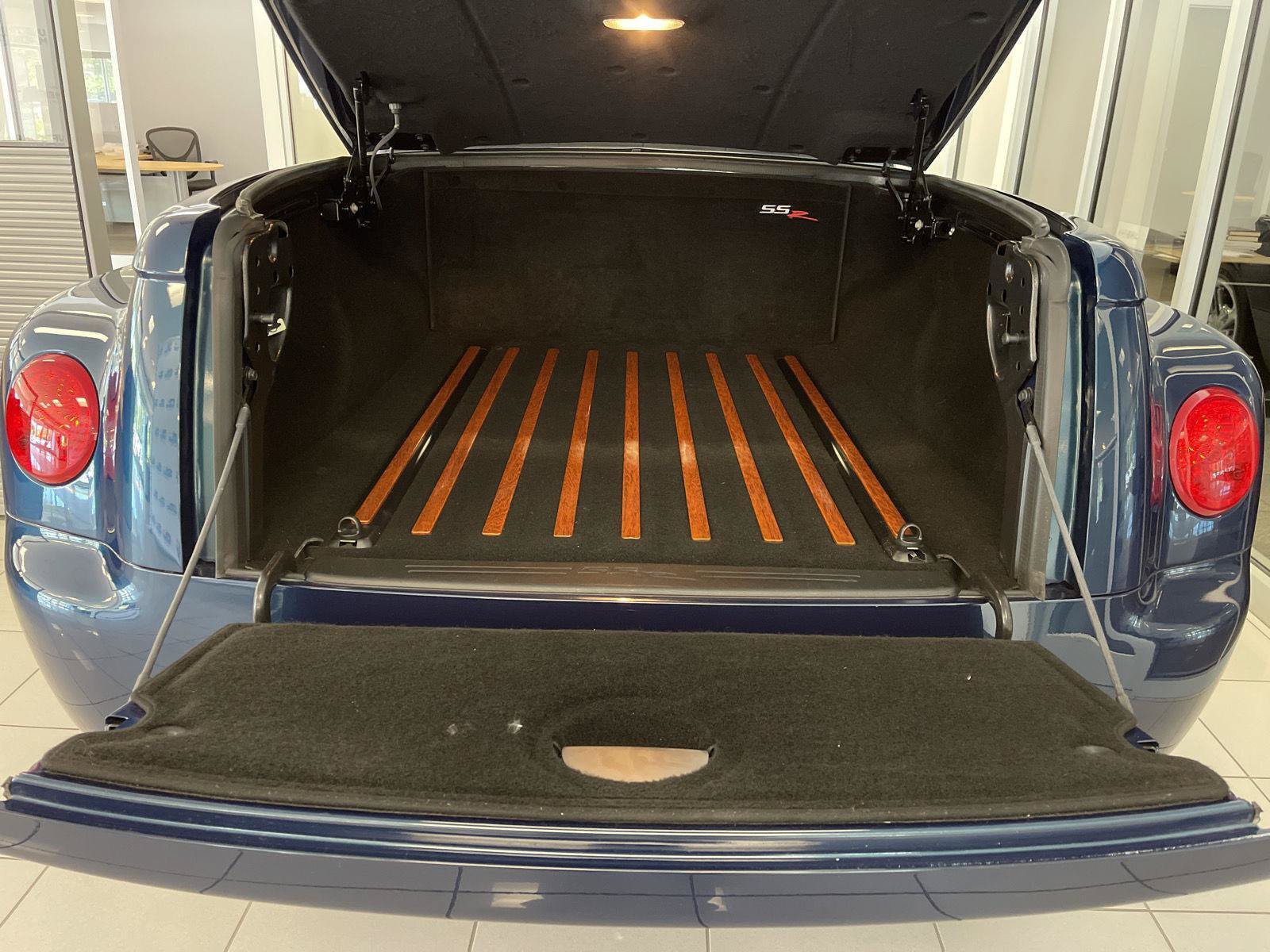 Used 2005 Chevrolet SSR w/ Preferred Equipment Group RWD image 26