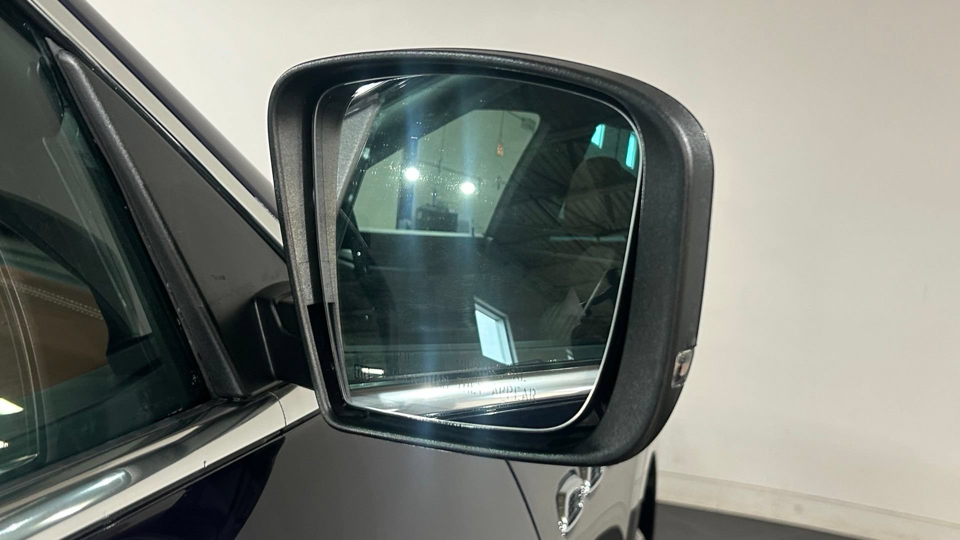 Used 2019 Maserati Levante GranLusso AWD/4WD image 13